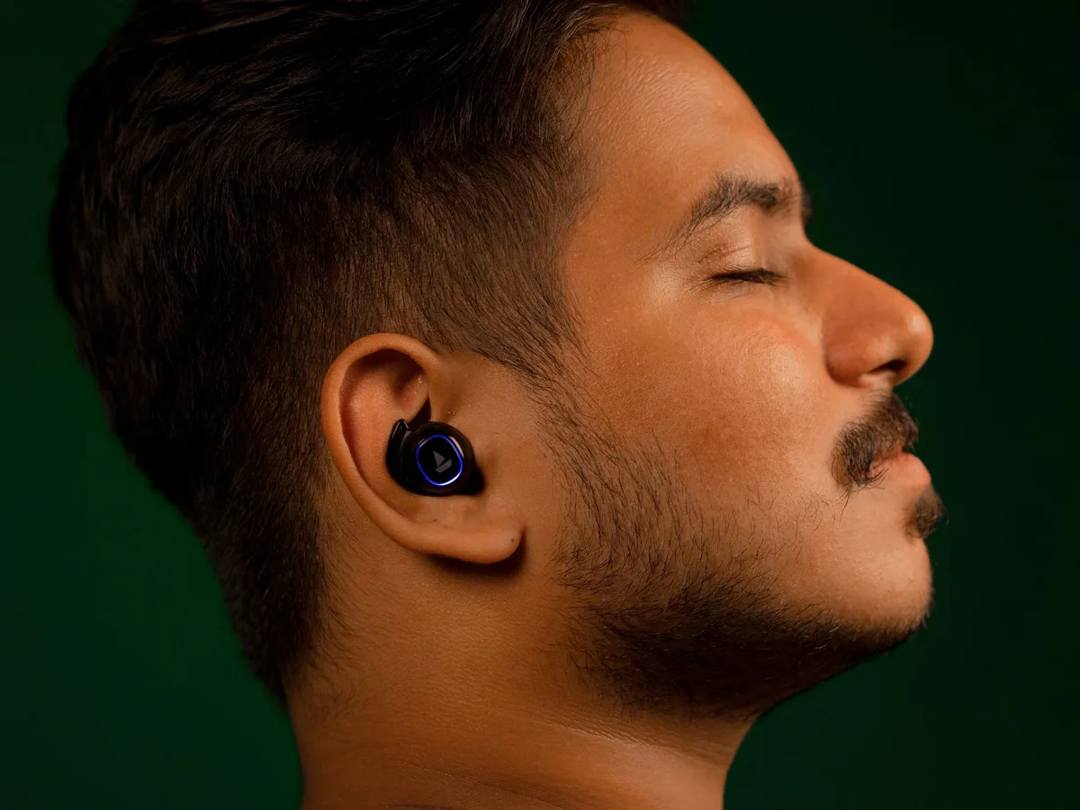 earbuds fit