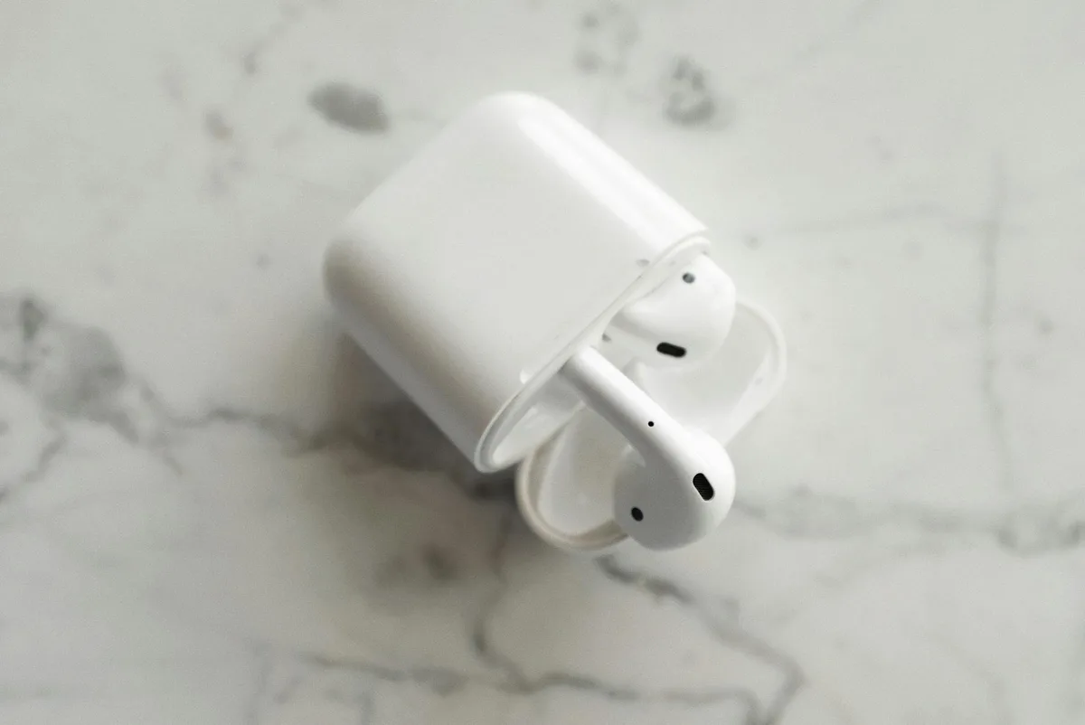 how to clean ear buds​