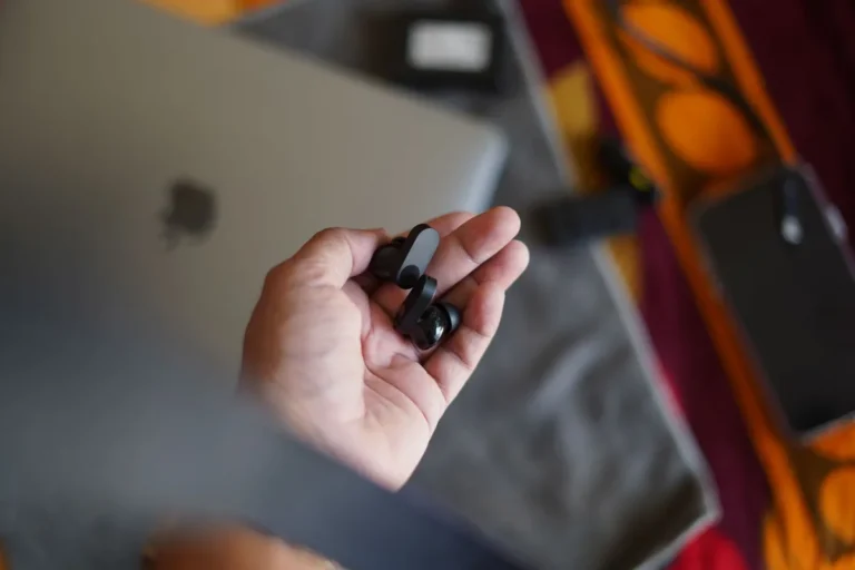 jlab earbuds pairing overview